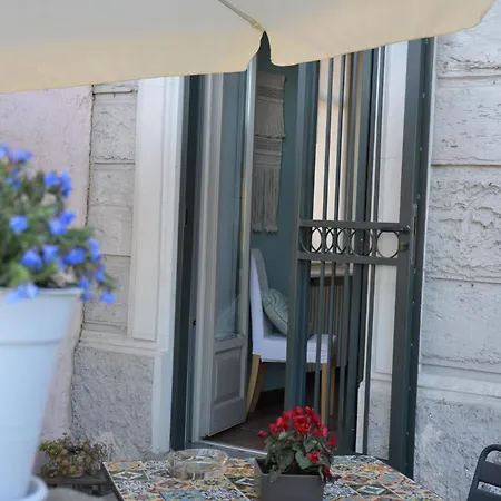 Mirabelle ベッド・アンド・ブレックファスト