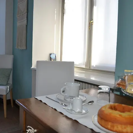 ベッド・アンド・ブレックファスト Mirabelle ピネローロ